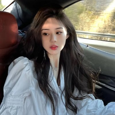 白色的女人